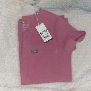 Figs chalk pink top